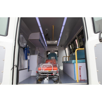 Ambulanca intensive me katër rrota